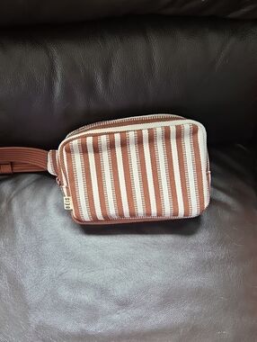 Beis Crossbody Bag